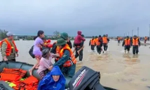 Gần 5.000 nhà dân ở Hà Tĩnh, Quảng Trị bị ngập